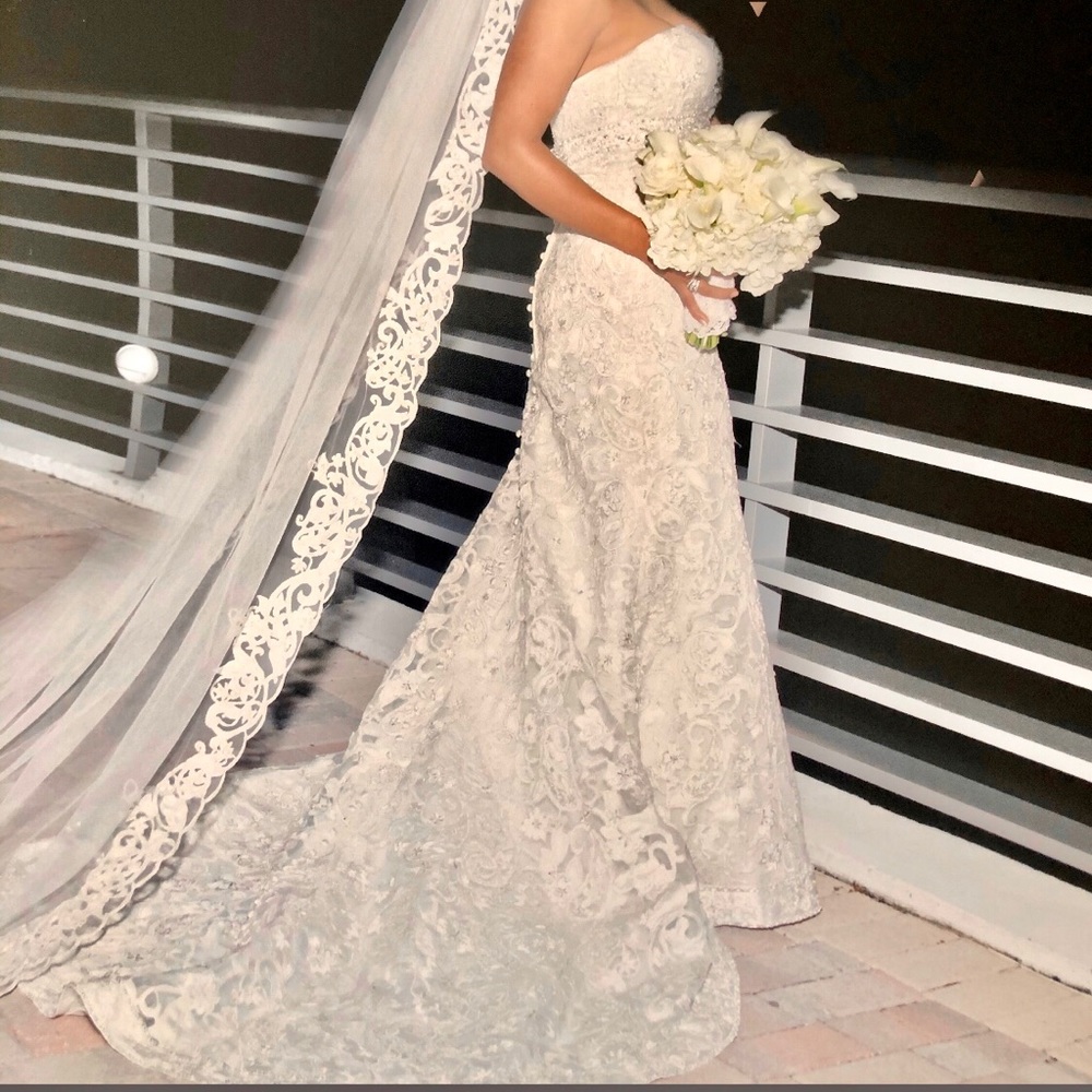 Wedding dress